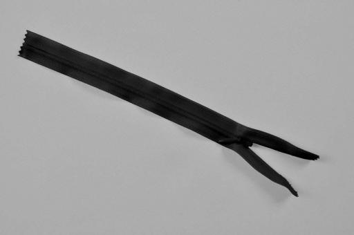 YKK-Kunststoff-Reißverschluss - verdeckt - nicht teilbar - 40 cm Schwarz